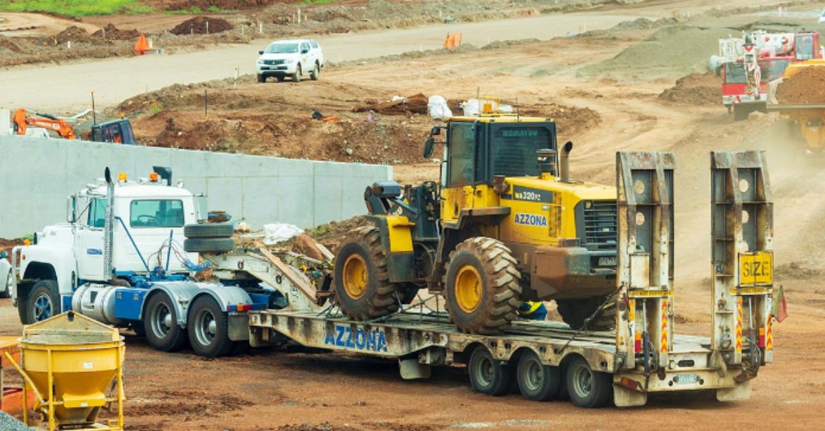 How to Save Costs Transporting Heavy Equipment