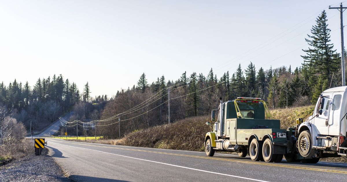 24-hour heavy-duty towing